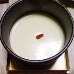THE PENINSULA BOUTIQUE - 杏仁豆腐デラックス（682円也）