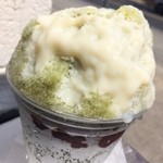Monsarrat Ave Shave Ice  - Sサイズと白玉あずき