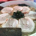 チャーシュー麺 800円+麺中盛り 100円