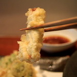 手打ち蕎麦 やの志ん - ”たらの芽”の天婦羅