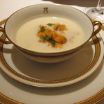 アピシウス - 温製芋セロリと貝類のヴルーテ 