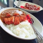 バビ - カツカレー とかつハヤシ

なんか色々あったし、普通においしかったー(OvO)
ドライブインの雰囲気！