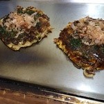 Okonomiyaki Hiroshi Chan - 肉玉子入　ミックス焼き
