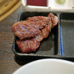 SATOブリアン - ハラミは、にんにく醤油かスパイスでお召し上がりください