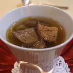 トゥ・ラ・ジョア - 具沢山の熱々スープ