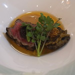 トゥ・ラ・ジョア - 土佐赤牛と活鮑の一皿