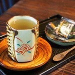 木古里 - 昆布茶(おかき付き)