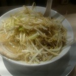 麺屋 三郎 - 三郎ラーメン800円
      ネギトッピング