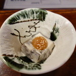 なかなか - お通しは胡麻豆腐