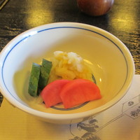 鰻割烹 伊豆栄 本店 - お新香