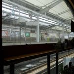 和バル　よしのいえ - ホームが丸見え