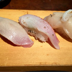 おいしい寿司と活魚料理 魚の飯 - 炙り3貫
