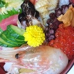 ■特上海鮮丼…丼1番人気