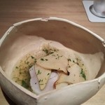 神保町 傳 - （2016/5　訪問）裏傳、藤もんから蓮根饅頭、筍木の芽餡かけ、金目乗せ。食材のバランスが良くて美味しい。