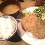 アミメキリン - メンチカツ定食