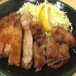 とんかつ春 - こないに分厚い。