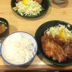 とんかつ春 - ポークソテー定食・１２９０円。