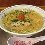 龍上海 - ラー博は俺の社員食堂。  味噌半拉麺二番勝負 其の弐 ミニ赤湯からみそラーメソ！  なるとがキュート♡  パワフルなからみそがポンイツ。イイね！