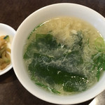 麒麟閣 - チャーハンのスープとザーサイ