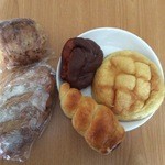 パンの家 - 料理写真:たくさん買いました