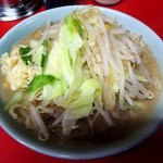 ラーメン二郎 - 2016年5月4日(水・祝)　ラーメン小(ニンニク)700円