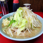 ラーメン二郎 - 2016年5月4日(水・祝)　ラーメン小(ニンニク)700円