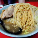 ラーメン二郎 - 2016年5月4日(水・祝)　ラーメン小(ニンニク)700円　半分天地返し