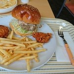 喫茶陽だまり - 陽だまりバーガーセット