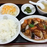 酢豚定食（800円）