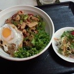 レッド オーキッド - ランチメニュー「バーミー・ヘン・ガパオ」