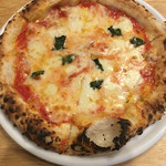 ピザ マーレ - マルゲリータ  600円
            少し小さめの1人で食べきれるサイズ(^o^)