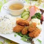 カフェ　ド　マンマ - カキフライランチ