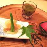 祇園 丸山 - 珍味三種盛り（もずく、フルーツトマト、貝柱）