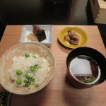 石葉 - えんどう豆のご飯と、赤出汁、香の物、へしこ