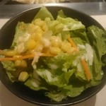 松尾ジンギスカン - ビッフェスタイルでサラダは食べ放題