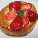 ブランジェ浅野屋 - ストロベリーパイ　454円