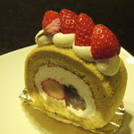 クーヘン バッケン - 桜のロールケーキ  430円