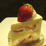 クーヘン バッケン - 完熟栃おとめのショートケーキ  410円