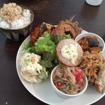 カメイノ食堂 - お惣菜とデザートのセット