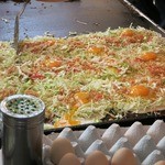 キャベツ焼 - 鉄板の様子。