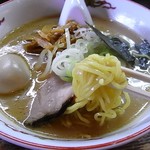 麺工房しろきや - 麺は透明感あり