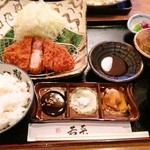とんかつ若菜 - 鹿児島県産黒豚ロースカツ御膳
