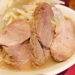 ラーメン二郎 - 豚