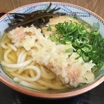 たぬき屋 - かけうどん大にちく天、あげをトッピング