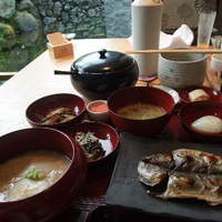 一游 - 和朝食