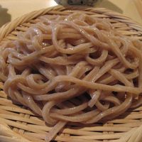 自家製粉石臼挽きうどん 青空blue 本店 - 自家製粉荒挽きうどんのアップ(2016.02)