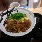 讃岐うどん あ季 - □牛すじ釜玉うどん　900円(内税)＋大盛　100円(内税)□