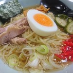 食楽苑 - 冷麺スープのラーメンです