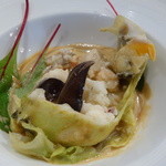 ビストロ ダイア - ナイフを入れて開いた、海の幸のキャベツ包み（絶品）