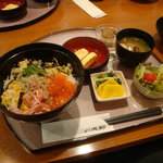 川太郎 - しらす丼定食